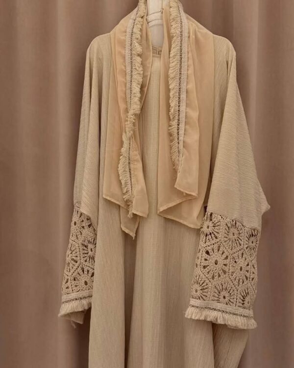 Elegant Lace Beige Abaya