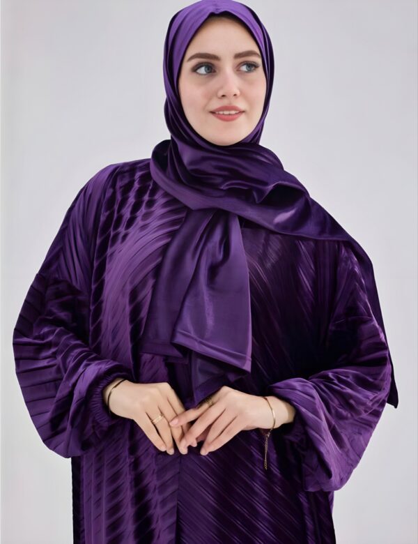 Velvet Isdal - Purple