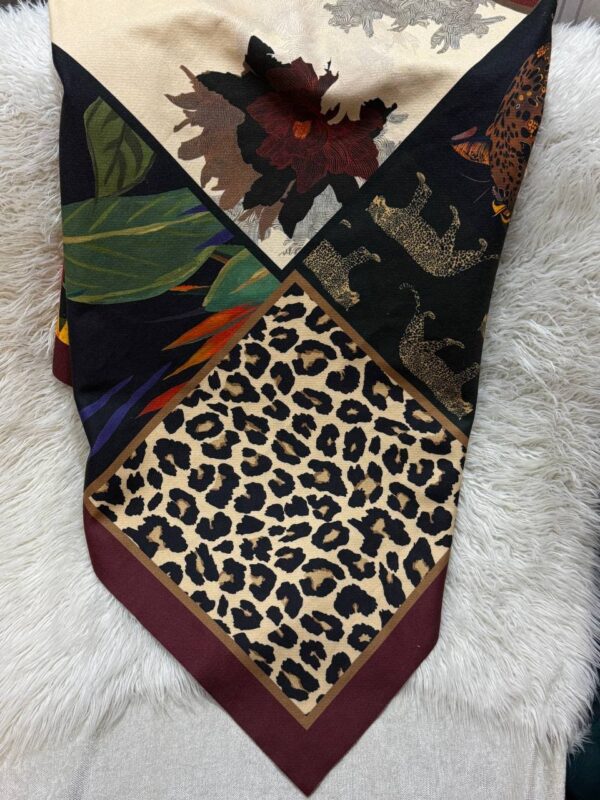 "بَريّة" Shawl Wrap